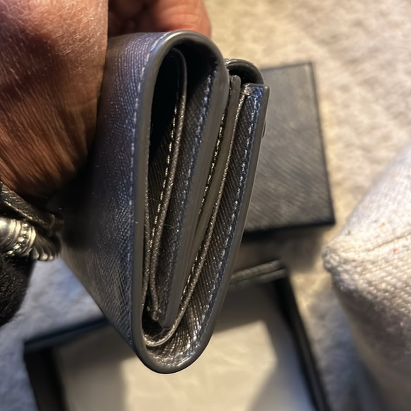 Prada all inclusive mini compact wallet..Like New🥳🥳❌❌ - Picture 6 of 8